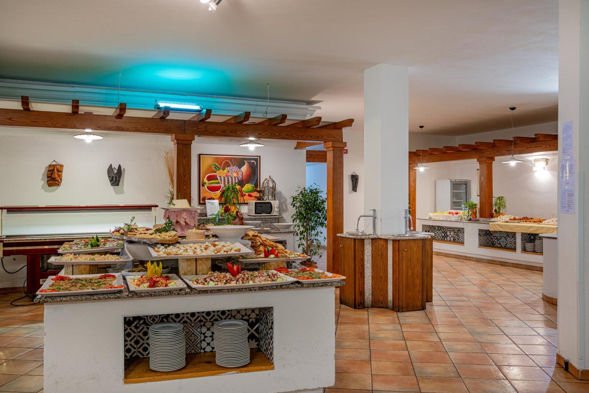 Club Esse Cala Gonone Hotel Exterior photo