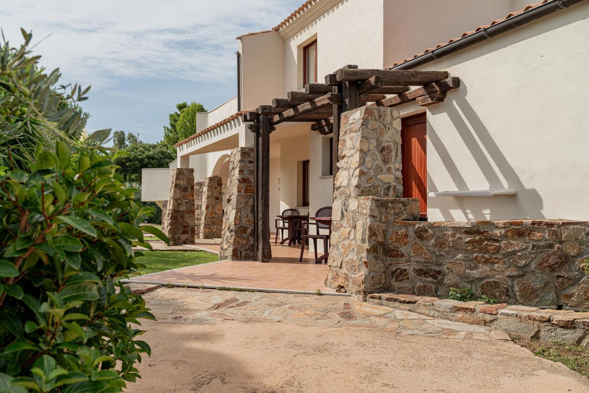 Club Esse Cala Gonone Hotel Exterior photo