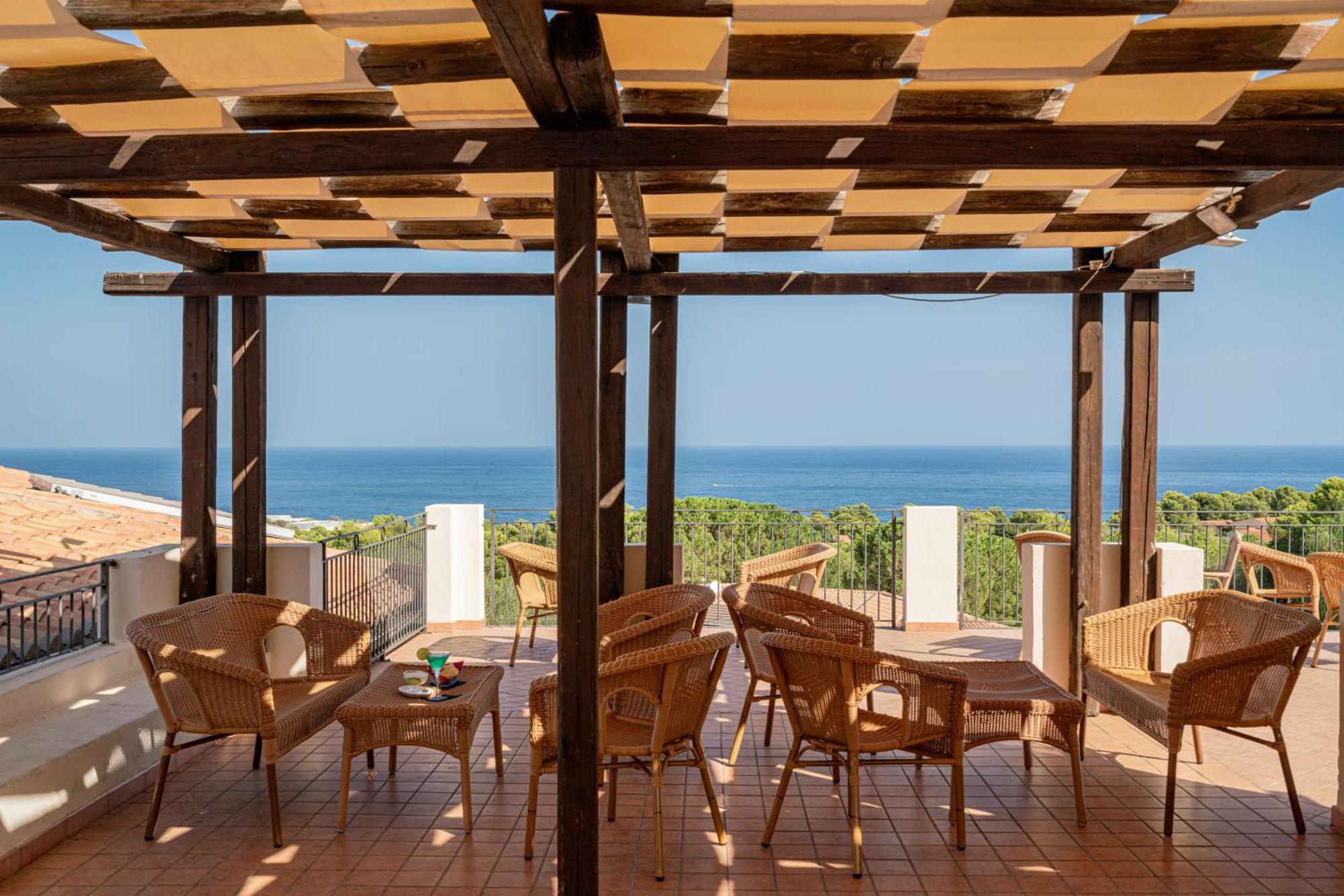 Club Esse Cala Gonone Hotel Exterior photo