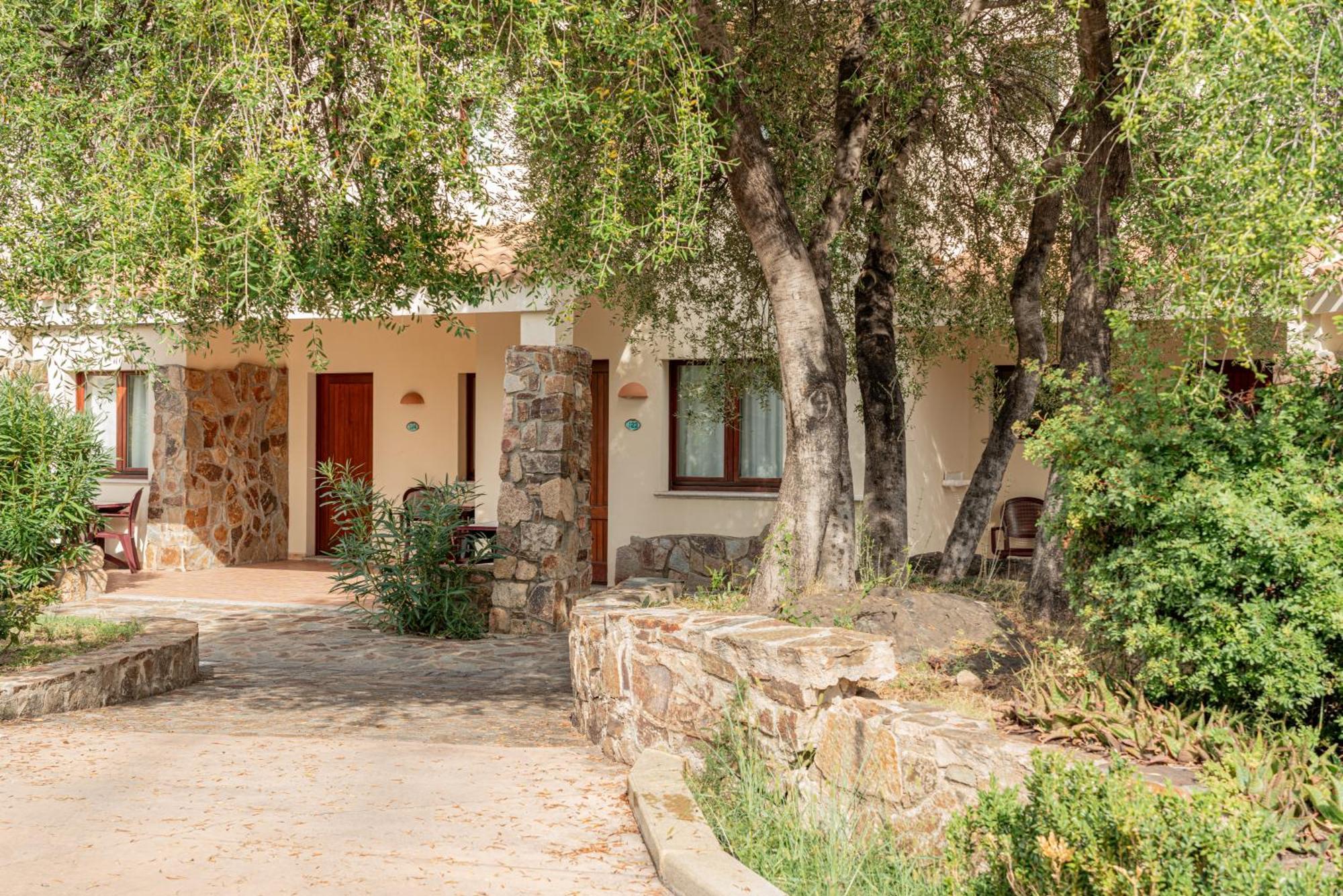 Club Esse Cala Gonone Hotel Exterior photo
