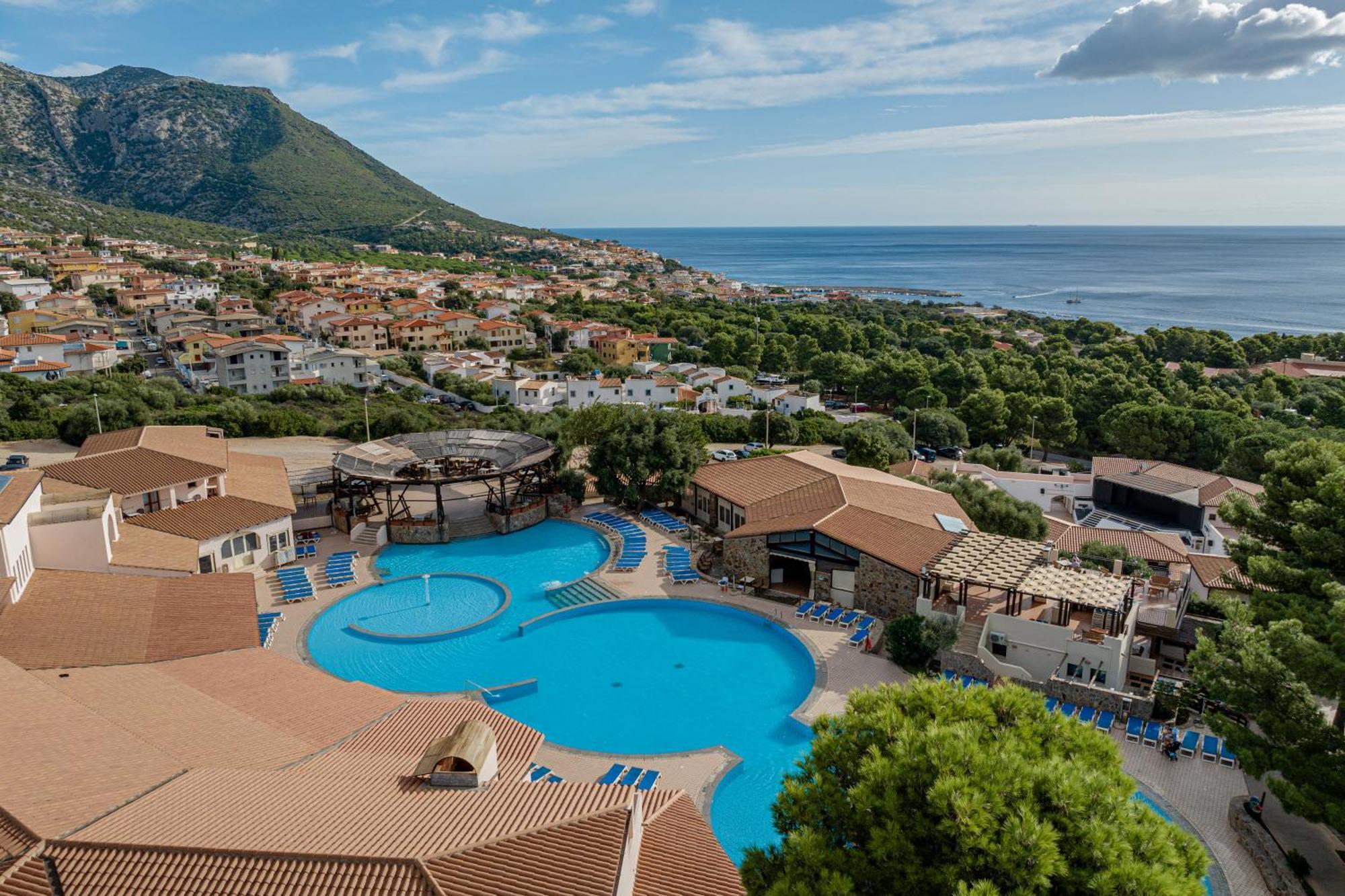 Club Esse Cala Gonone Hotel Exterior photo